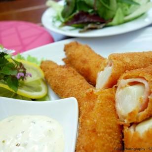 Oberlaaer Dorf-Wirt, Gebackener Marchfelder Spargel mit Schinken und Käse