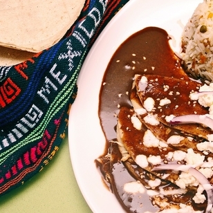 Doña Irma, Enchiladas De Mole