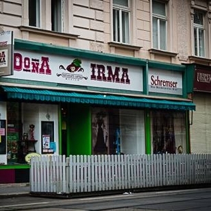 Doña Irma, Ambiente