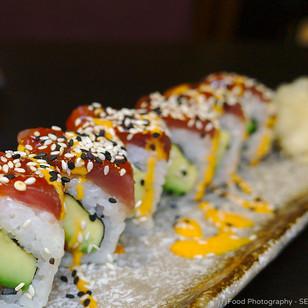 Momoya, Spicy Tuna Roll