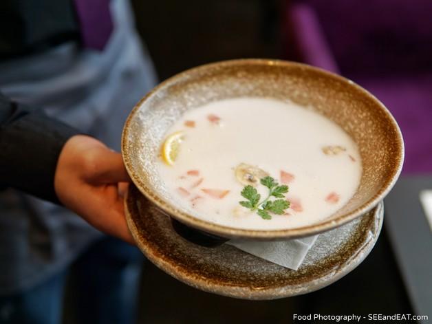 Momoya, Tom Kah Gai Suppe