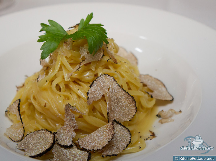 Linguine mit schwarzen Sommer-Trüffel