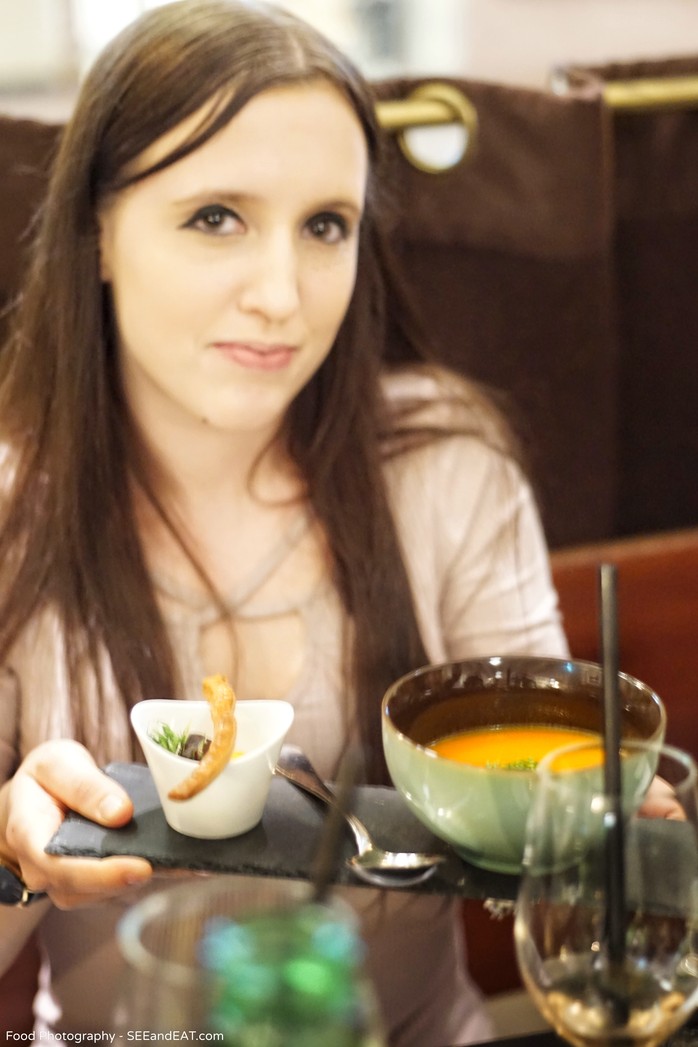 Daniela mit der Karotten-Orangencremesuppe