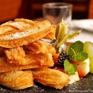 Bodega Marqués, Churros con chocolate y frutas