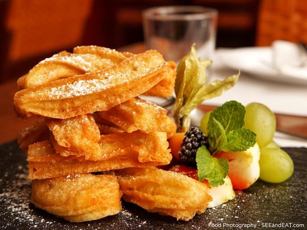 Bodega Marqués, Churros con chocolate y frutas