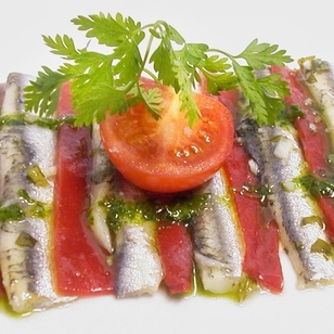 Bodega Marqués, Mosaico de boquerones y pimientos piquillo