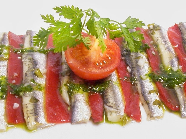 Bodega Marqués, Mosaico de boquerones y pimientos piquillo