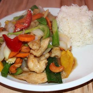 Thai Isaan Kitchen, Gai Phad Med