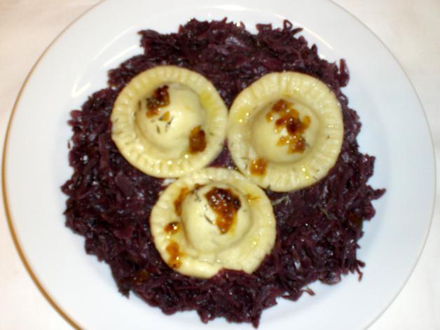 Zu den 3 Buchteln, Gänselebertascherl mit Rotkraut