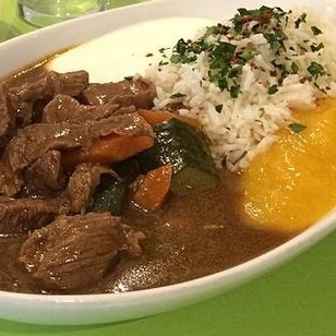 neu Deli, Beef Curry