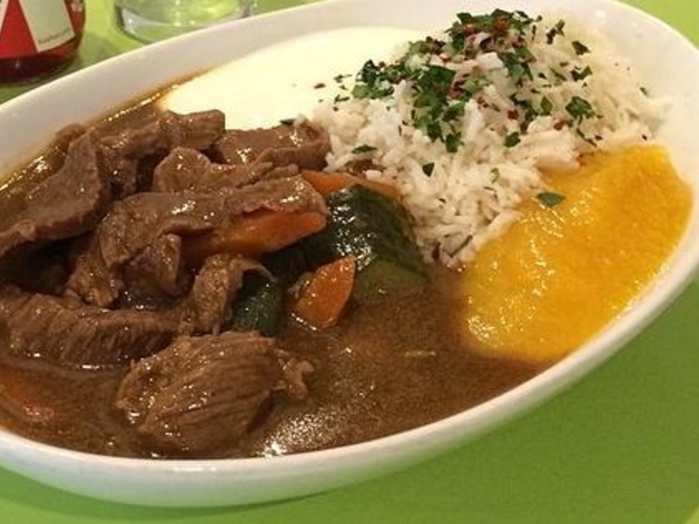 neu Deli, Beef Curry