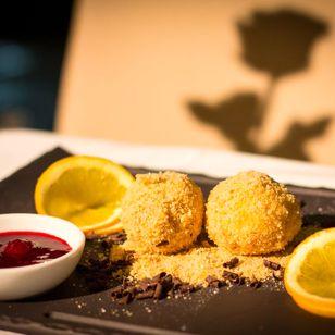 Ferdis Fisch und Steak Restaurant, Nougatknödel