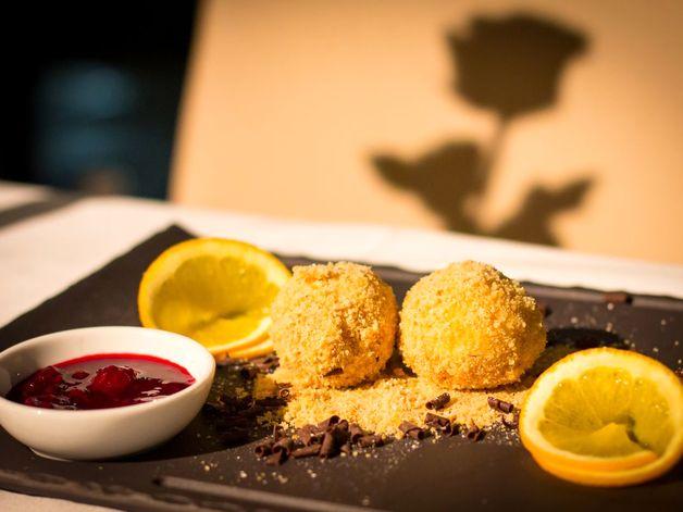 Ferdis Fisch und Steak Restaurant, Nougatknödel