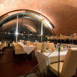 Ferdis Fisch und Steak Restaurant, Ambiente, Oberer Bereich, Bild: Angelo Kreuzberger