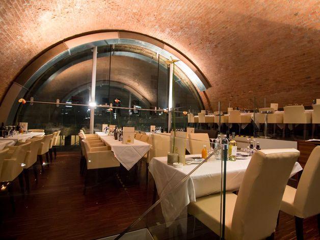 Ferdis Fisch und Steak Restaurant, Ambiente, Oberer Bereich, Bild: Angelo Kreuzberger